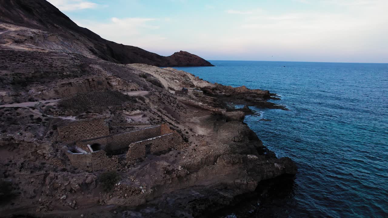 vista aérea desde la costa rocosa de la isla de porto santo, portugal