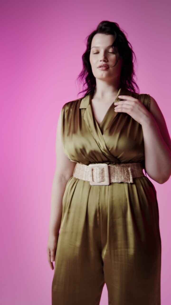 Kvinde i Jumpsuit