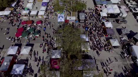 4K-Luftdrohnenvideo-Vom-Bauernmarkt-In-Der-Innenstadt-Von-St