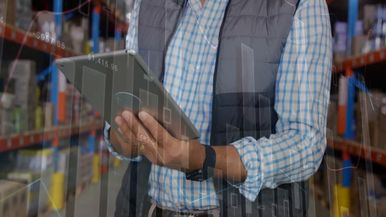 animación del procesamiento de datos sobre el hombre que trabaja en el almacén