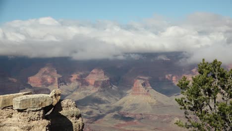 Eine-Statische-Aufnahme-Von-Wolken,-Die-über-Den-Grand-Canyon-Ziehen