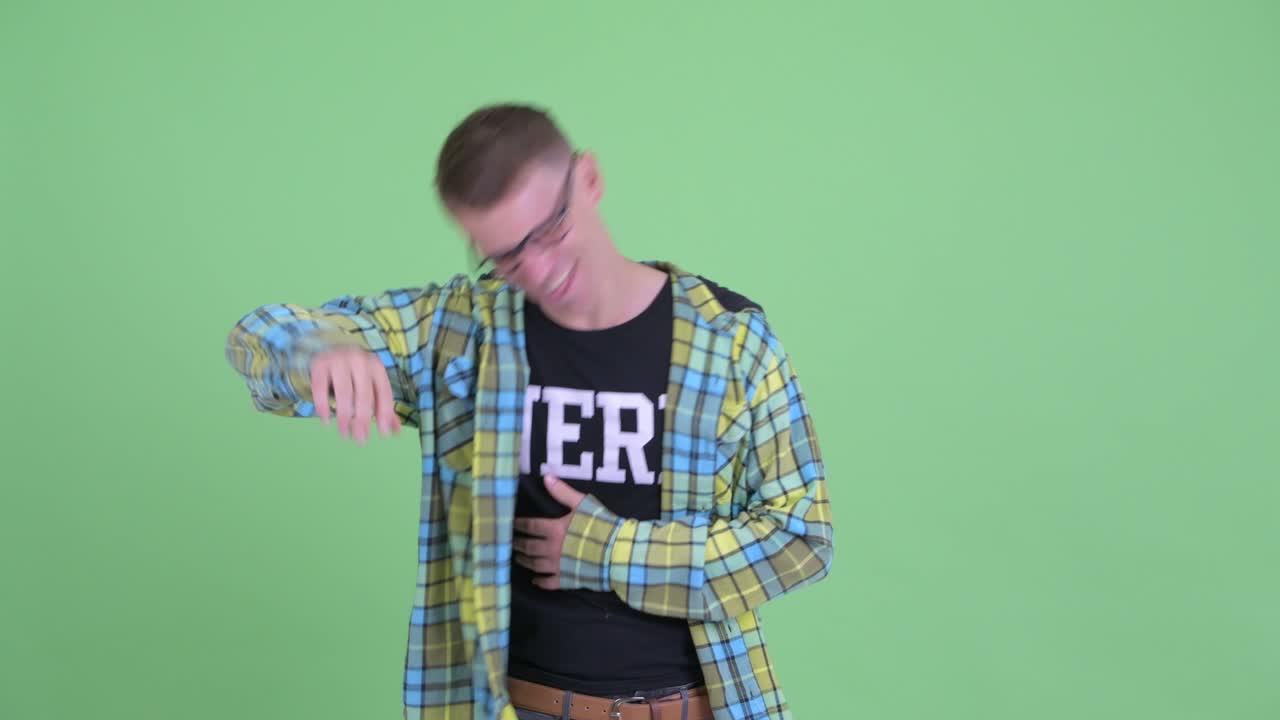 안경을 쓴 괴짜 남자의 초상화