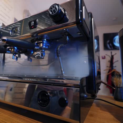 barista at work in cafe
