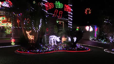 Weihnachtsbeleuchtung-An-Häusern