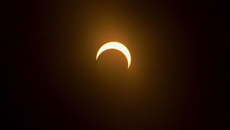 annular solar eclipse timelapse after totality, the sun and moon move away from each other