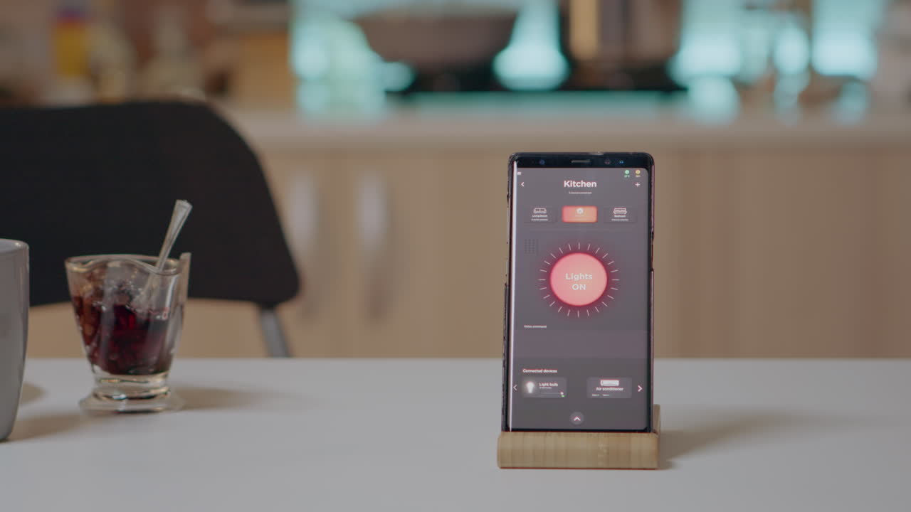 Mobile phone with wireless lighting automation software