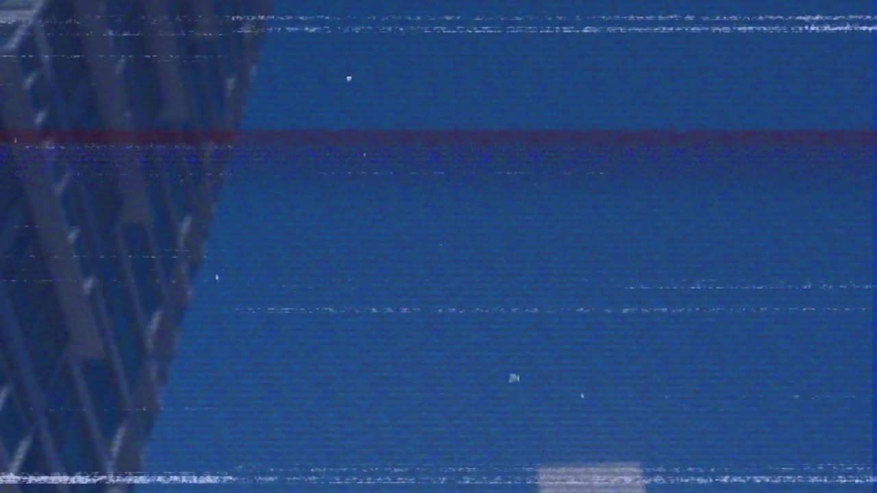 파란색 배경에 타워 블록 위의 오류와 함께 화면의 애니메이션.