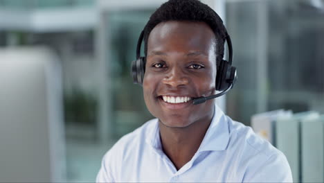 Happy-black-man,-call-center