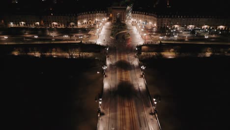 Vista-Aérea-Del-Pont-De-Pierre-De-Noche,-Burdeos.