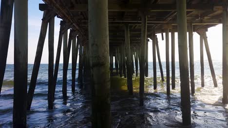 extendiéndose 600 pies en el océano, el pear en la playa de old orchard es una gran atracción turística