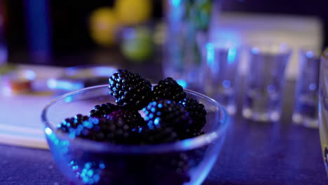 Bowl-of-blackberries