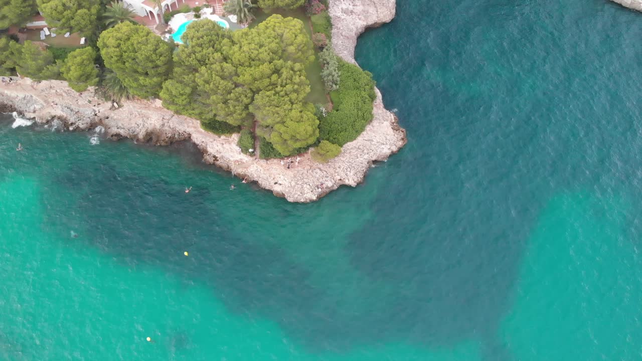 스페인 마요르카 칼라 그란 비치 드론 촬영 4k 24fps 및 yi 4k+ at 4k 60fps