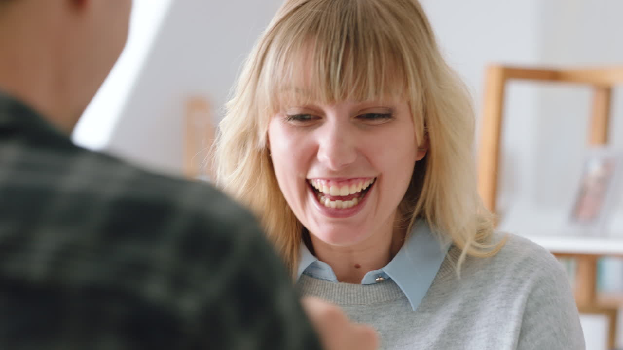 사랑, 와우와 약혼 또는 반지로 제안