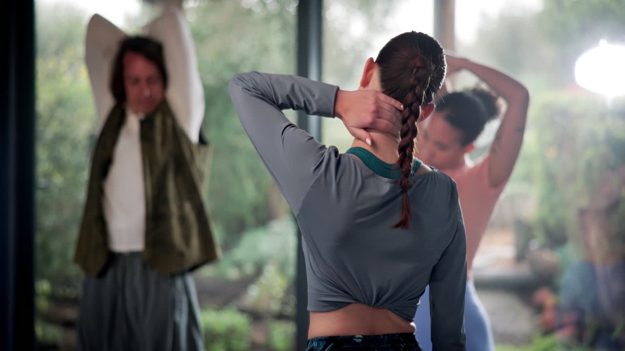 그룹 댄스 클래스 스트레칭