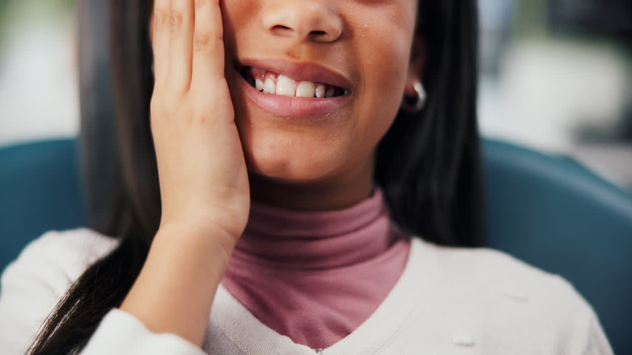 criança com dor de dente no dentista