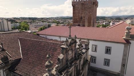 Main-facade-of-the-Misericordia-Church-against-Castelo-de-Chaves,-Portugal