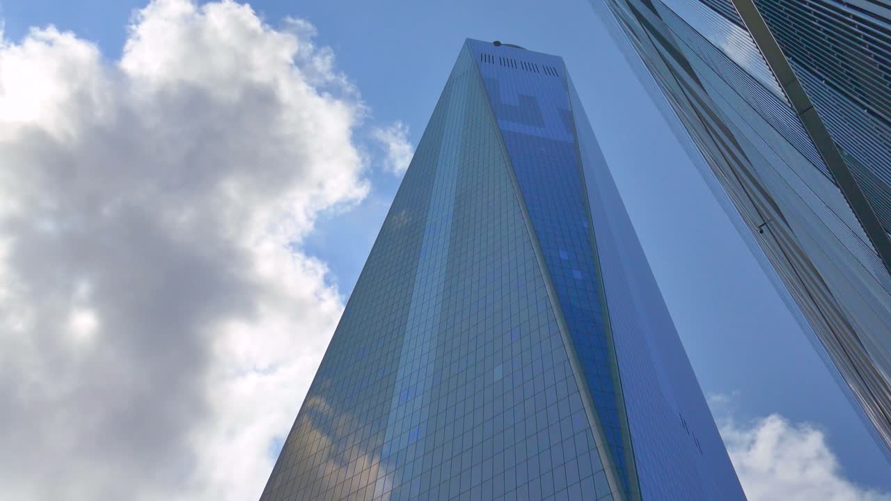 uno del centro mundial de comercio, en la ciudad de nueva york.