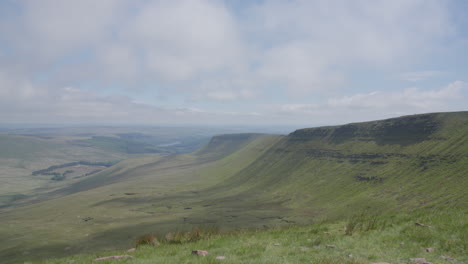 Pen-Y-Fan-Peak,-on-a-Sunny-Day-in-Wales