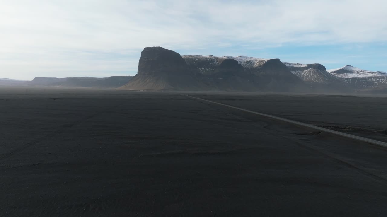 Lómagnúpur mountain, windy day in early spring, Iceland