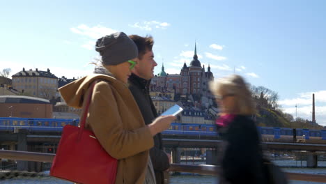 couple having city outing