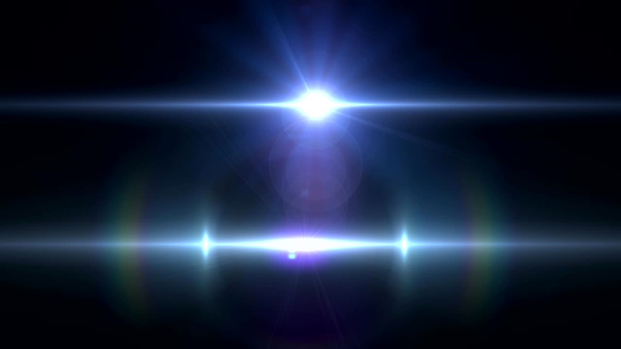 mancha azul brillante de luz que se mueve contra un fondo negro