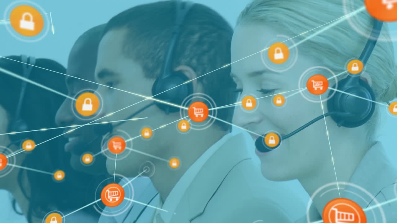 анимация сети цифровых икон над белой женщиной в наушниках улыбается в офисе