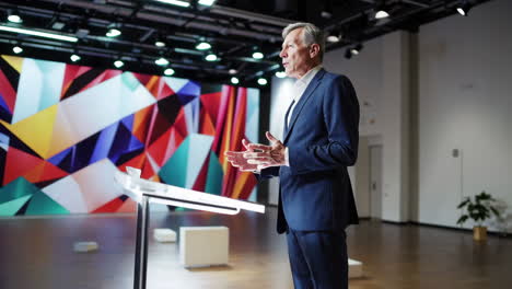 business presentation in a modern hall
