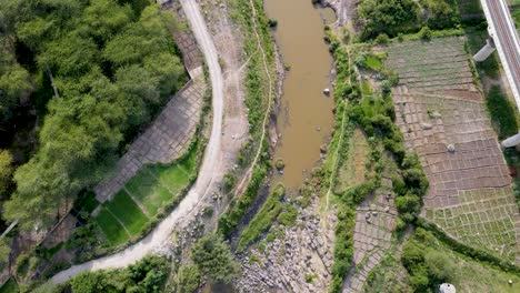 vista aérea de un río seco