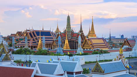 wat phra si rattana satsadaram temple of the emerald buddha, bangkok city, thailand day to night time lapse