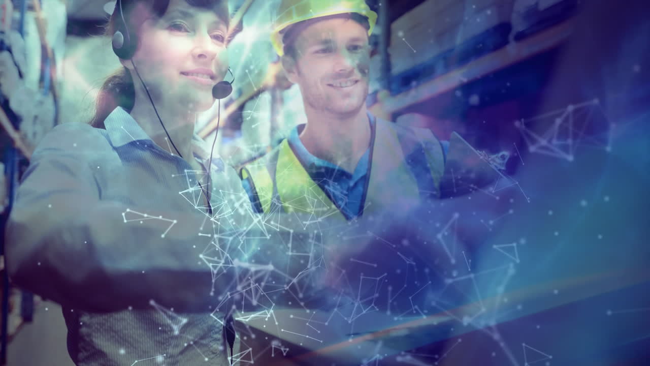 composición de almacén de dos personas en un almacén combinado con animación de conexión en