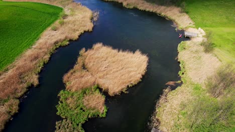 Un-Río-Salvaje-Ideal-Para-Navegar-En-Kayak