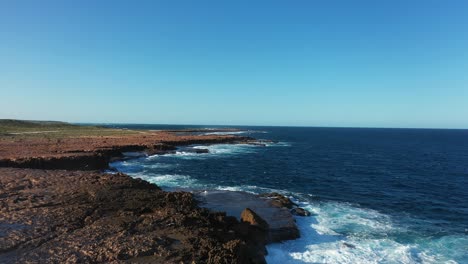 imágenes de drones de espiráculos de carnarvon en acción, australia occidental