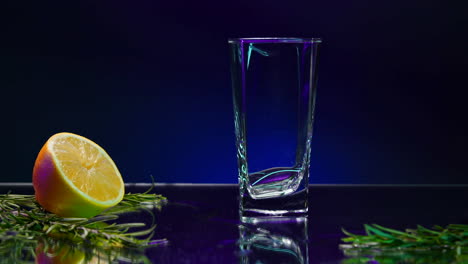making a green cocktail