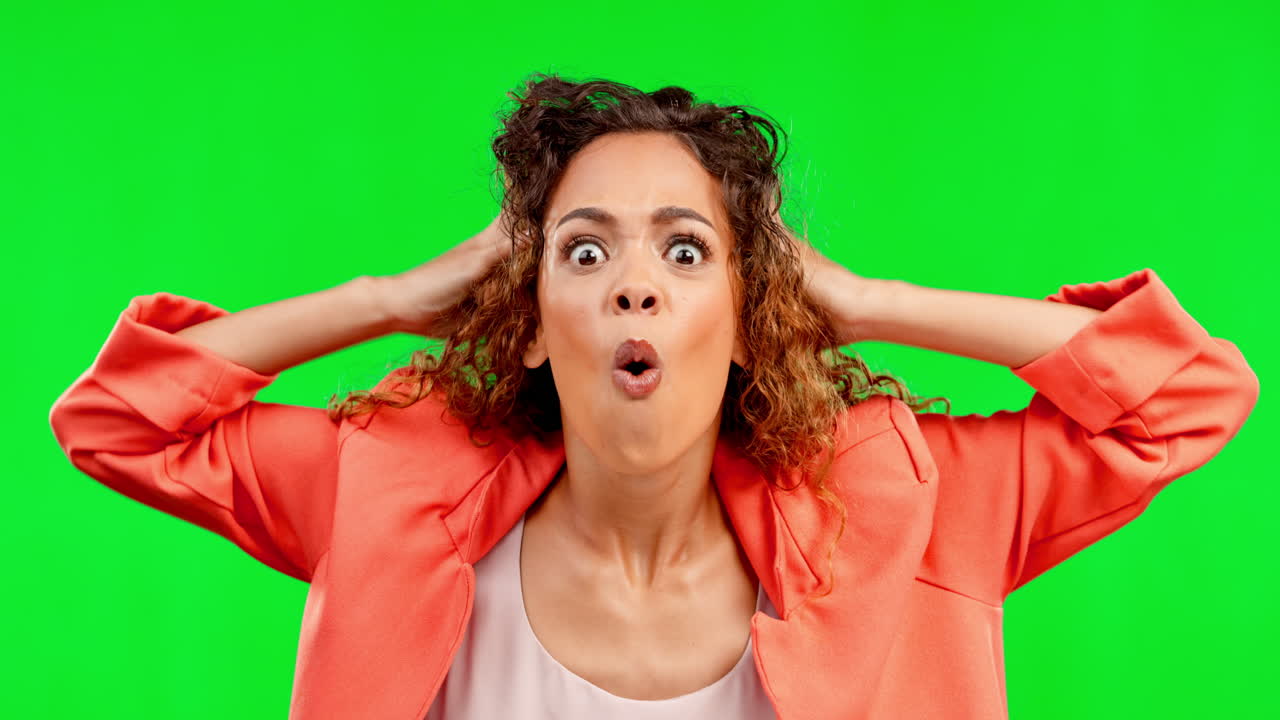 쇼크, 예상치 못한 스튜디오에서 여성의 얼굴