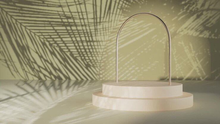 Minimalistisk hvid podiedisplay med gul væg og palmeskyggebaggrund til produktdesign, 3D-gengivelse, 3D-animationsløkke