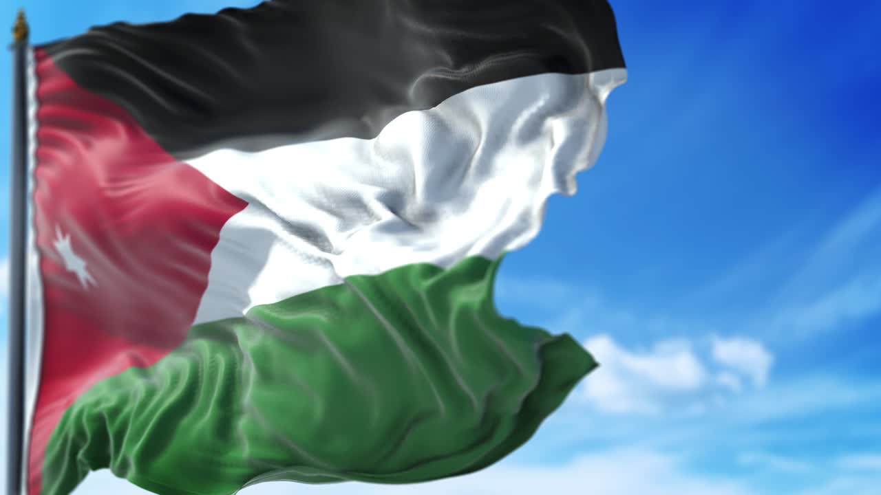 요르단 발이 푸른 하늘을 향해 천천히 흔들리고 있습니다.