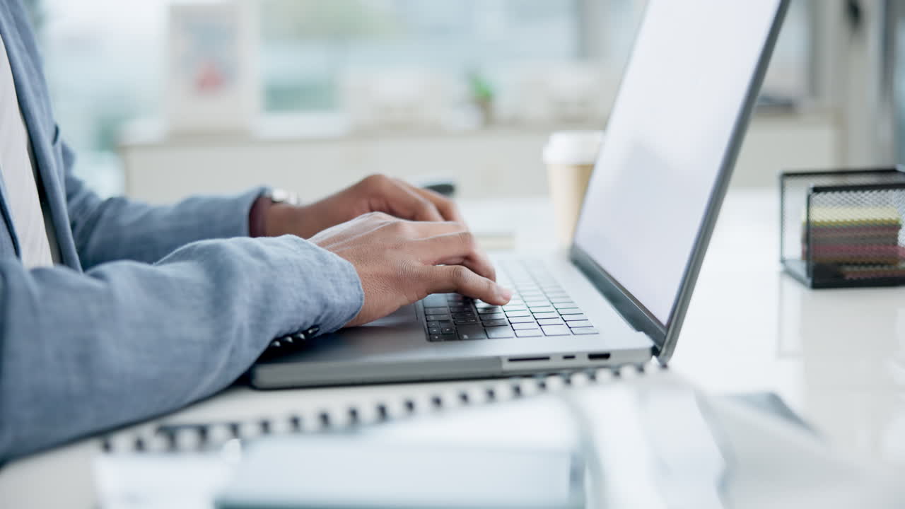 llamada telefónica, negar y manos de hombre de negocios