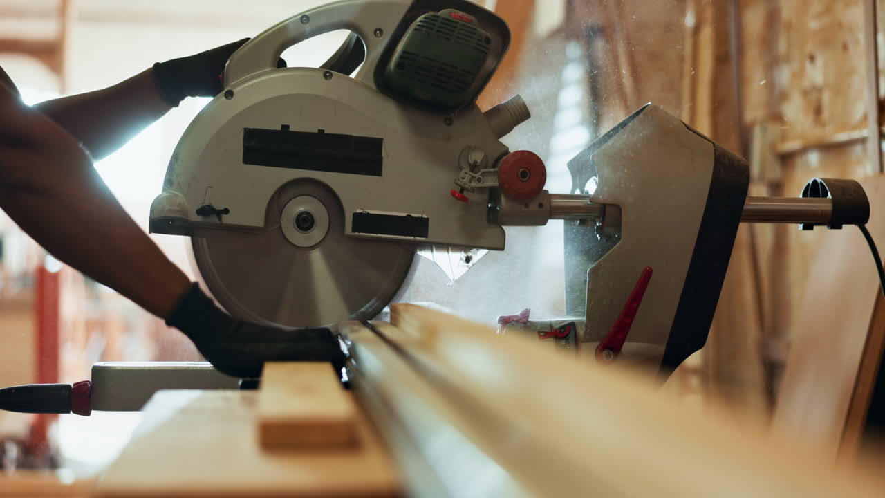 Using a miter saw for woodworking