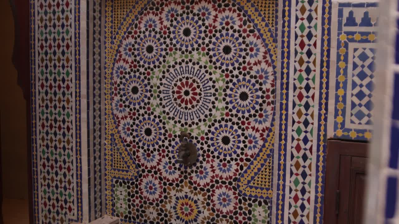 Decorazione architettonica tradizionale nordafricana a Marrakech, Marocco