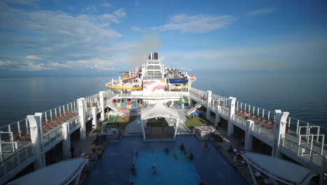 cruise ship top view singapore hyper lapse timelaps