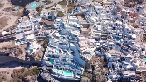 antena de casas blancas en la isla de santorini, grecia