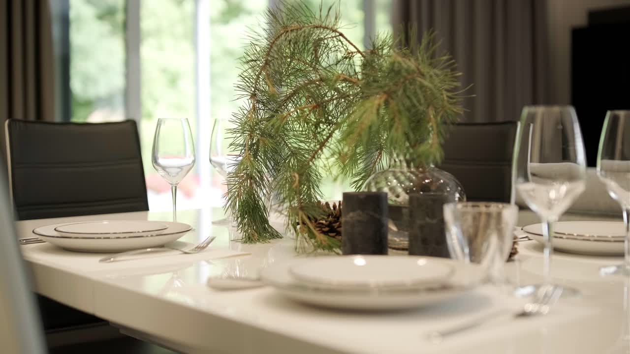 interior de cocina elegante con mesa y sillas para comer