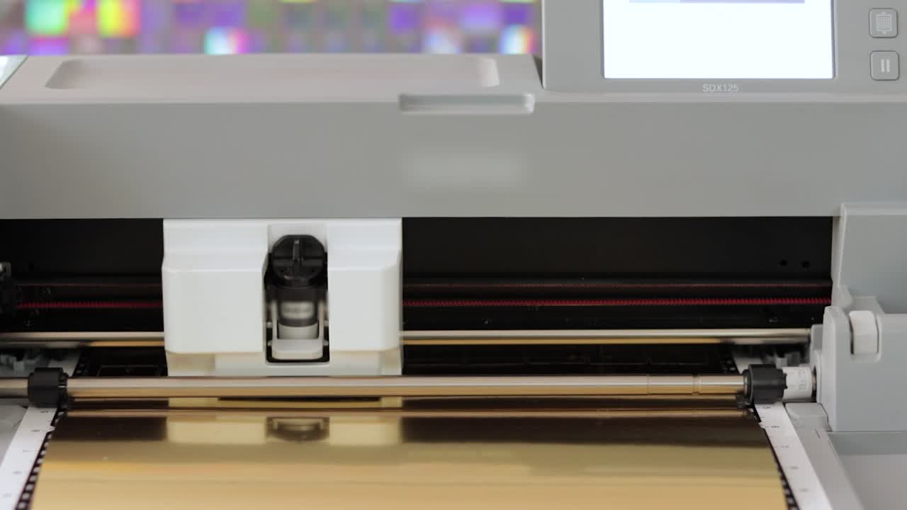 골든 비닐 절단과 함께 작동 절단 플롯터