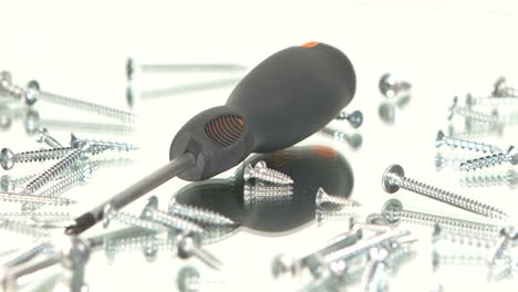 destornilladores y tornillos