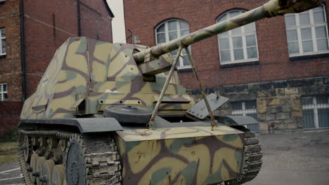 vintage german anti-tank gun (sdkfz 138/1) at a museum