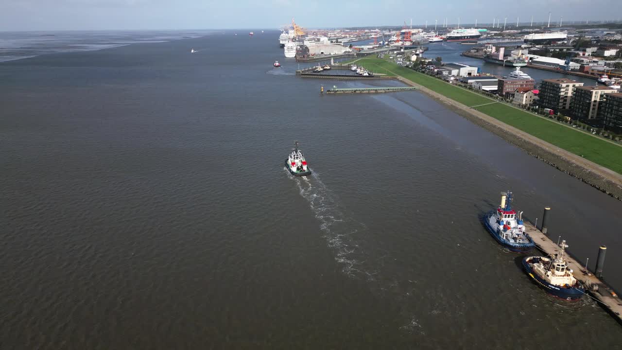 크루즈 선박 항구로 가는 굴착선, 브레메르하벤, 독일, 유럽, 드론, 북해