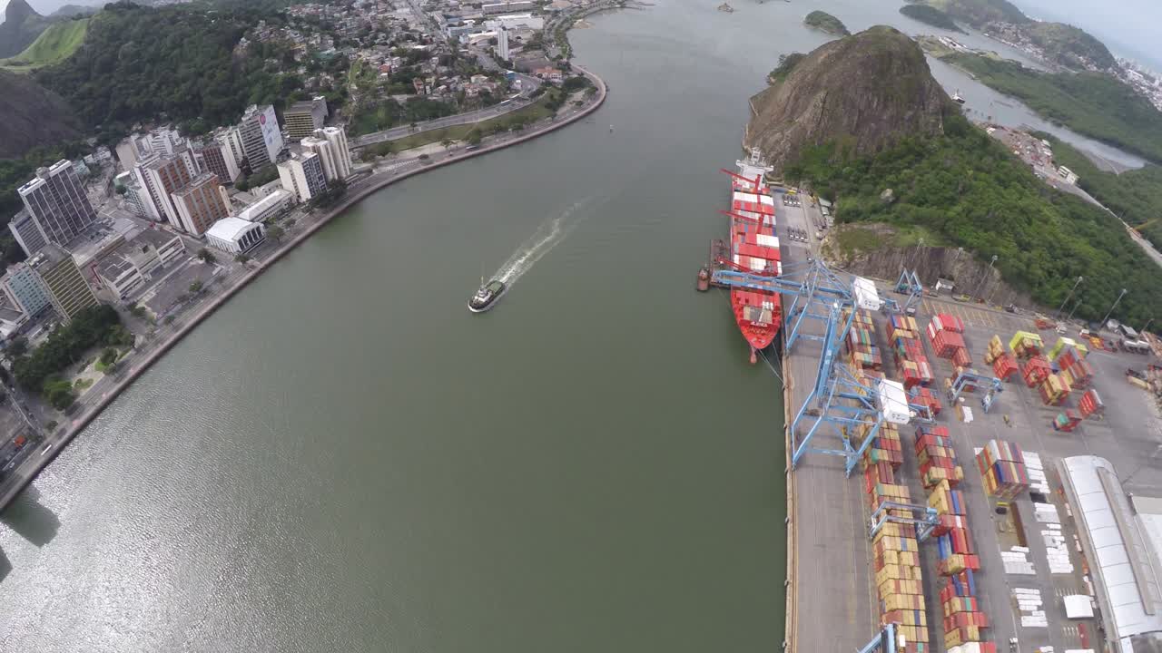 el puerto de vitoria en espirito santo, brasil