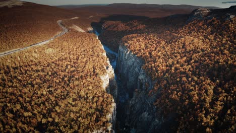 Luftaufnahme-Der-Silfar-Schlucht,-Norwegen