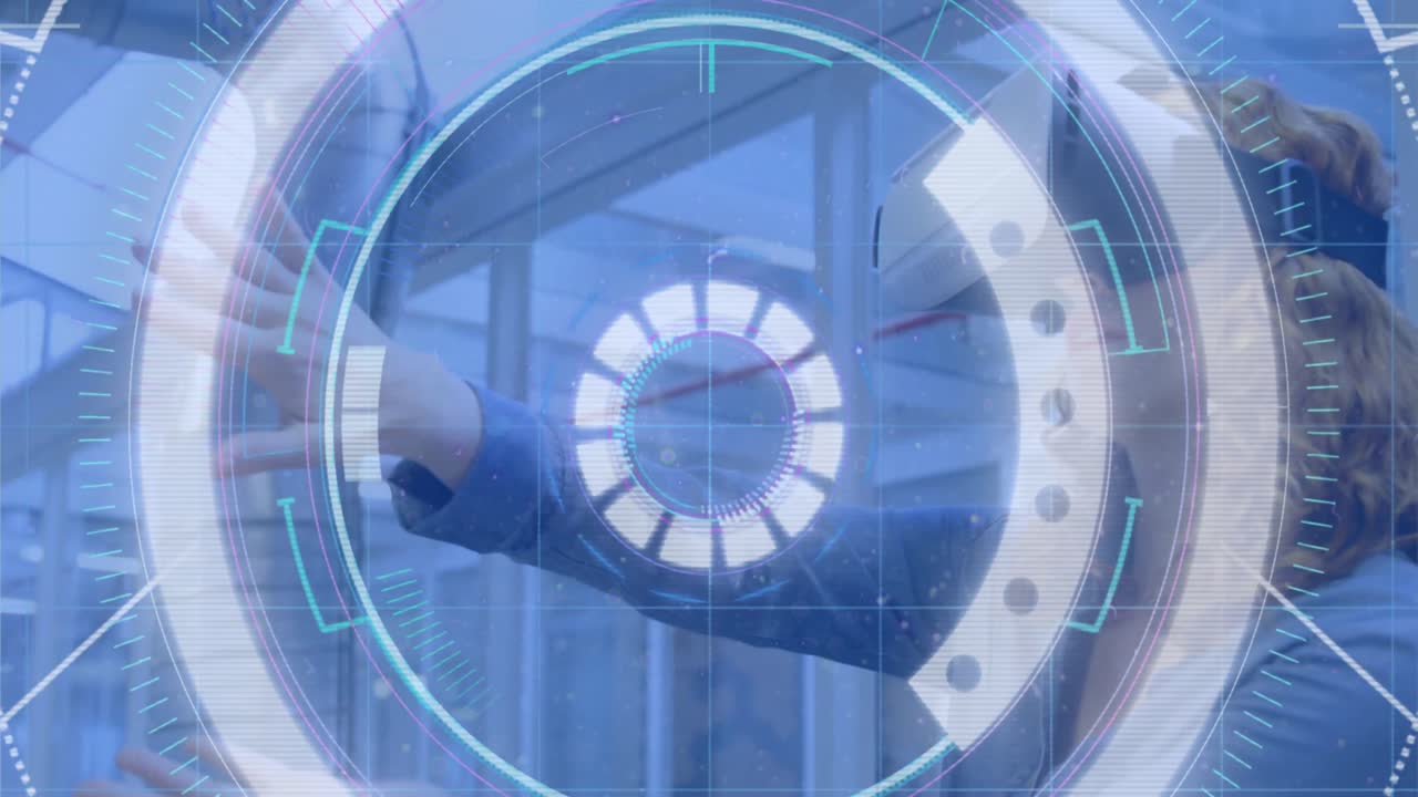 vr 헤드 ⁇ 을 착용하고 손을 움직이는 여성을 스캔하는 범위의 애니메이션