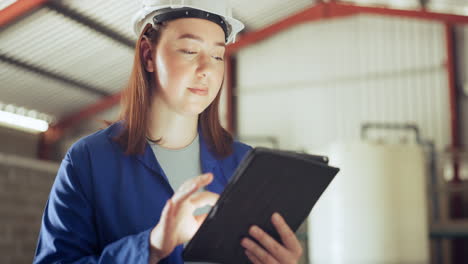 Woman,-tablet-and-technician-at-warehouse